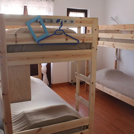 Hostal Chill Hill & Private - Peach Garden Ericeira