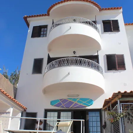 Hostel Chill Hill & Private - Peach Garden Ericeira