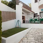 Hostel Chill Hill & Private - Peach Garden *
