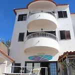 Hostel Chill Hill & Private - Peach Garden Ericeira
