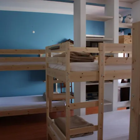 Chill Hill & Private - Peach Garden Hostel Ericeira