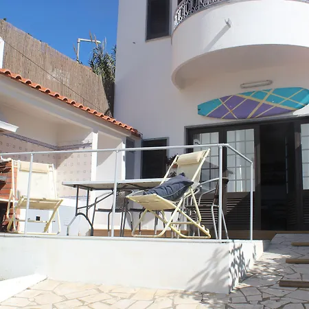 Chill Hill & Private - Peach Garden Hostal Ericeira