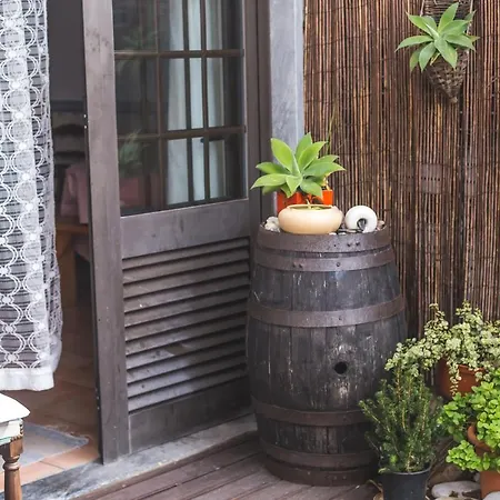 Hostel Chill Hill & Private - Peach Garden Ericeira
