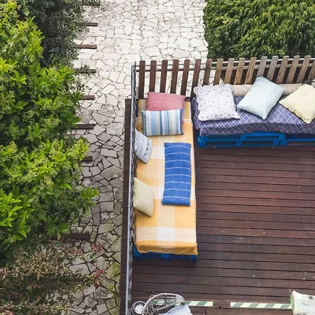 Hostel Chill Hill & Private - Peach Garden Ericeira