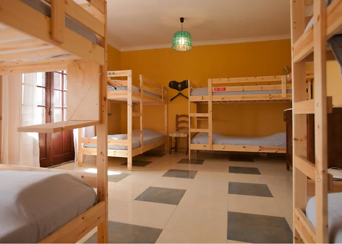 Chill Hill & Private - Peach Garden Hostel *