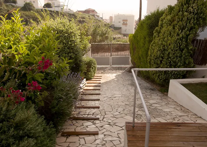 Chill Hill & Private - Peach Garden