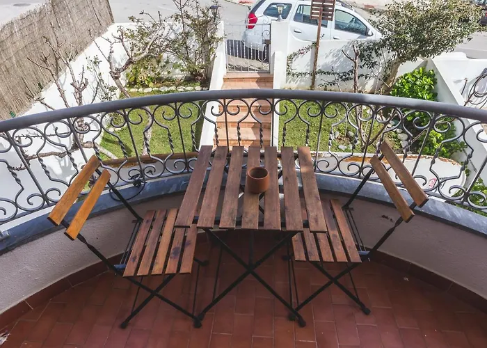 بيت شباب Chill Hill & Private - Peach Garden