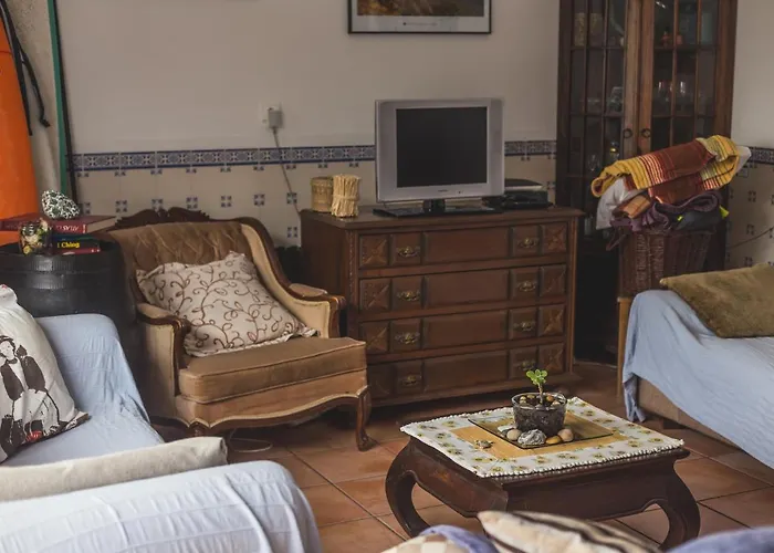 Chill Hill & Private - Peach Garden Hostel Ericeira